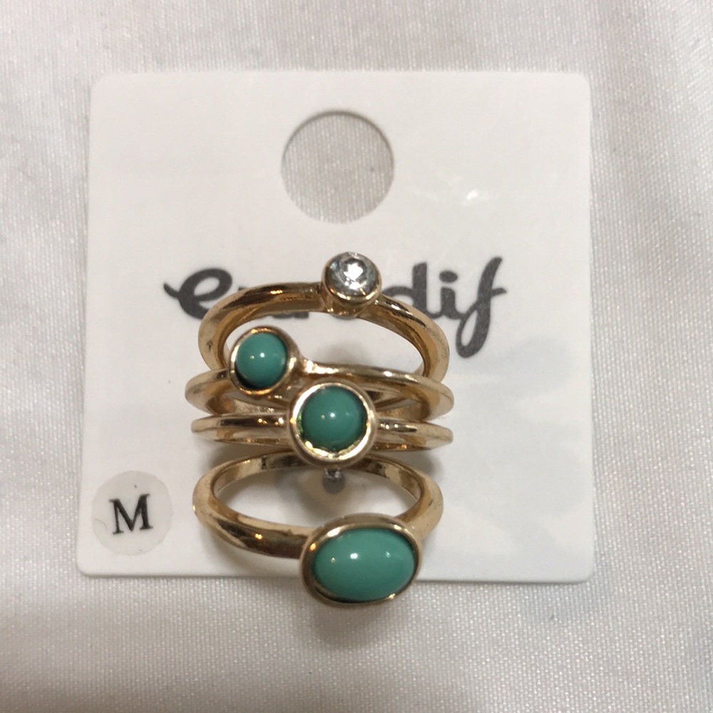 Set Of 4 Beautiful Costume Rings😍